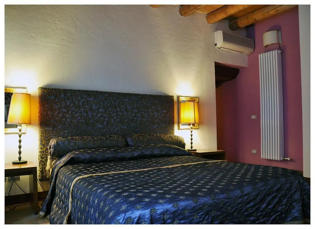 Casa Magnani Bed & Breakfast Verona 2*,  Italy